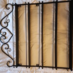 Black Metal Wall Essential Oil Storage And Organizer